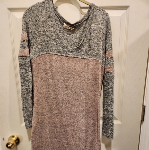 No Comment Dresses Very Comfy Gray And Pink Dress Poshmark